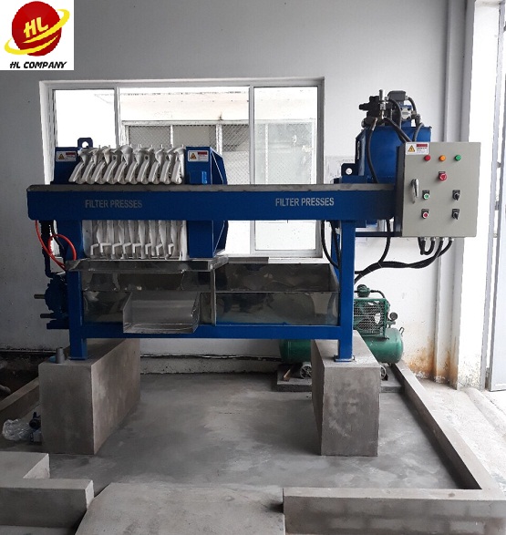 MÁY ÉP BÙN VI SINH 