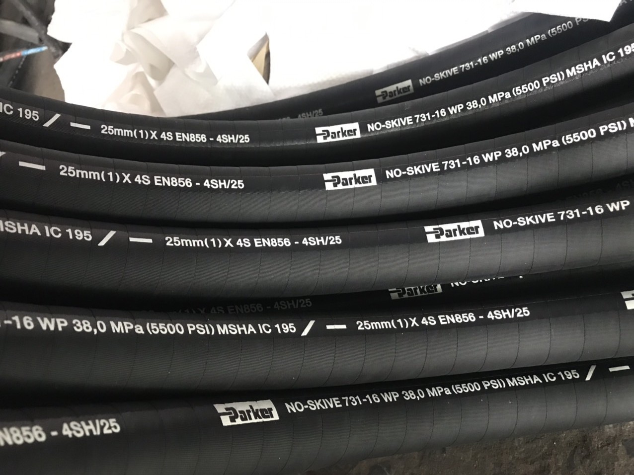 Ống dầu thủy lực Parker 1'' 4SH